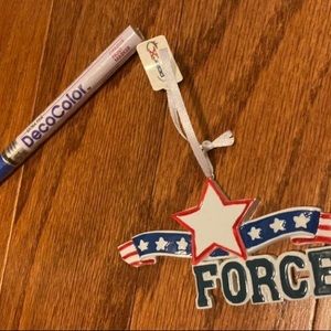 Customizable ornament